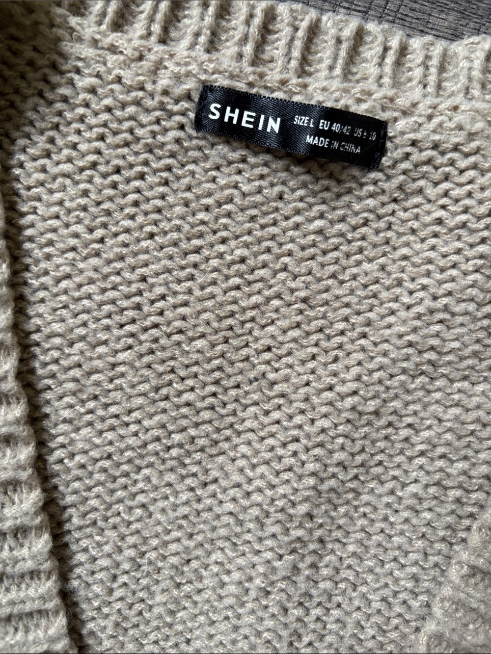 SHEIN Colorblock V-Neck Sweater in Cream, Tan, Brown - Picture 2 of 3